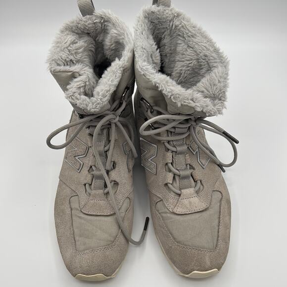 New Balance Sneakers - Women's 11 - Picture 3 of 9